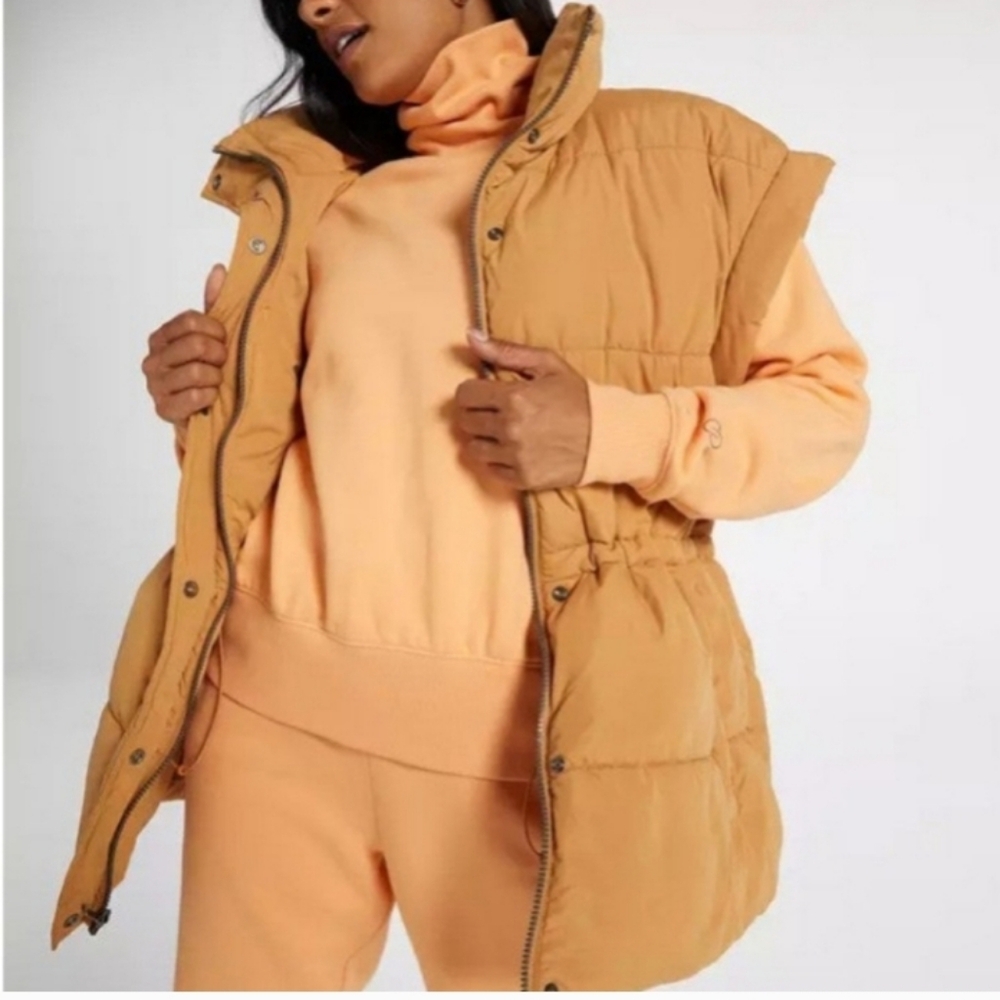 New Calia Biscuit puffer zip up vest L/XL